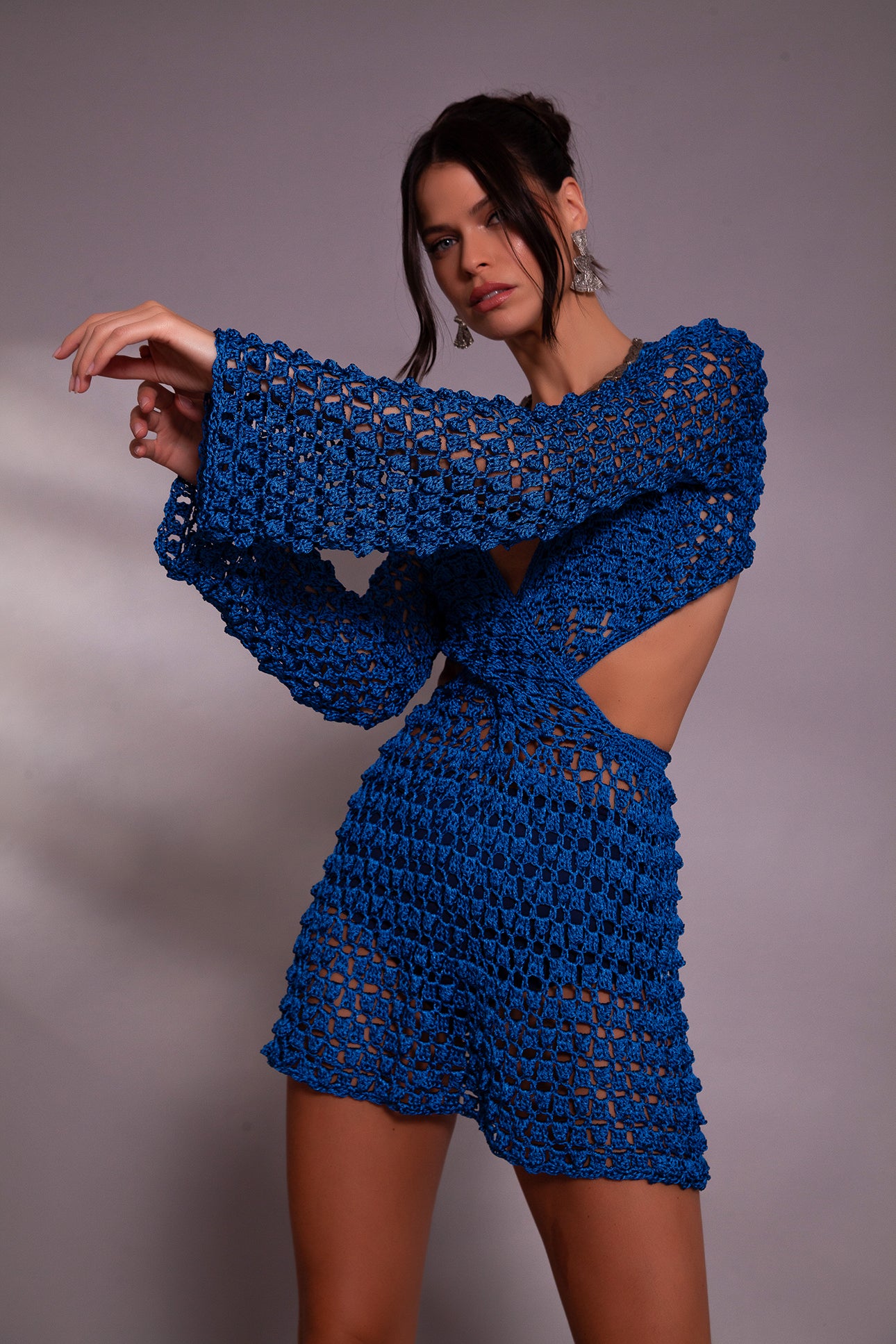 Vestido Sky curto com mangas
