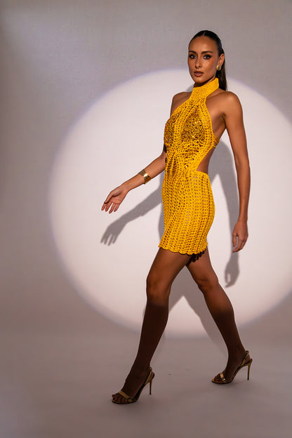 Vestido Trend bordado curto amarelo