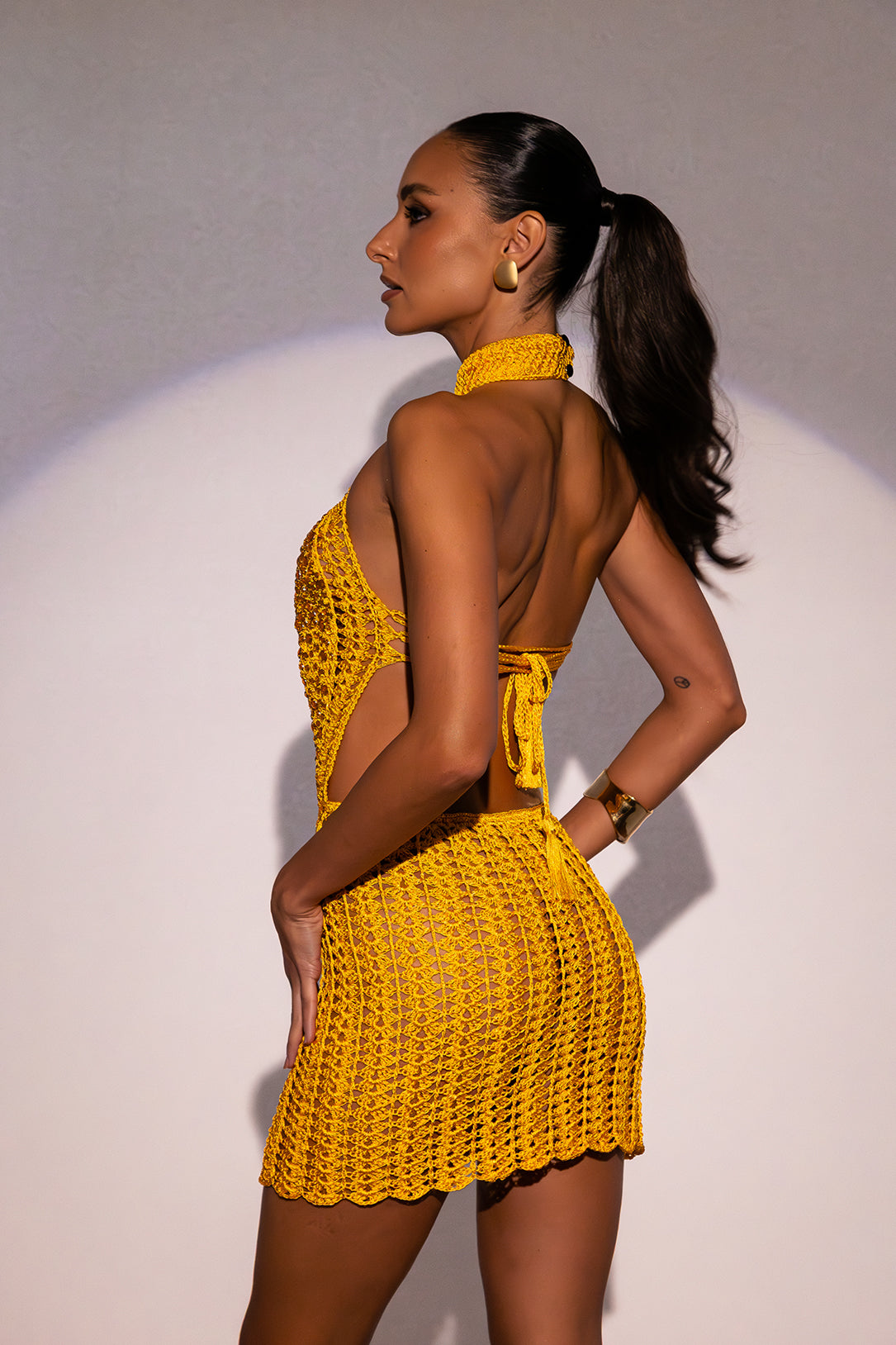 Vestido Trend bordado curto amarelo